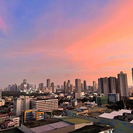 الشقق الفندقية مانيلافي  Manhattan Heights Towerb In Araneta Cubao 5Mins Walk To Smart Araneta المظهر الخارجي الصورة