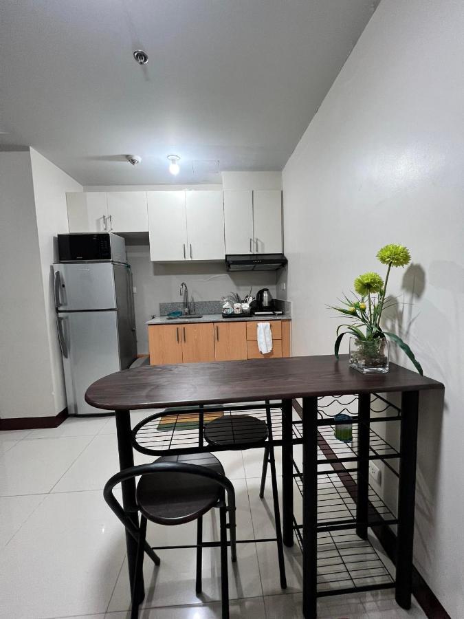 الشقق الفندقية مانيلافي  Manhattan Heights Towerb In Araneta Cubao 5Mins Walk To Smart Araneta المظهر الخارجي الصورة