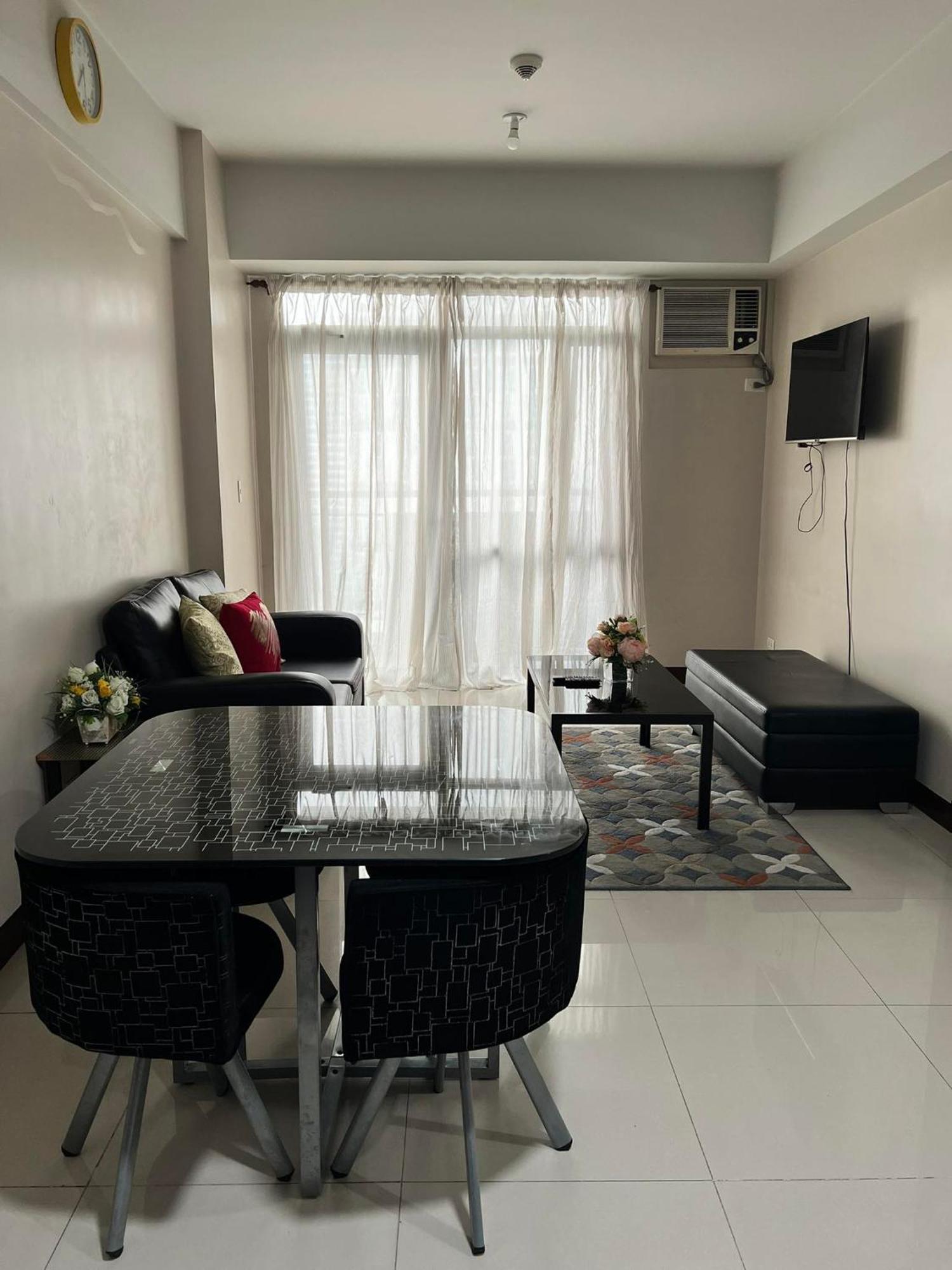 الشقق الفندقية مانيلافي  Manhattan Heights Towerb In Araneta Cubao 5Mins Walk To Smart Araneta المظهر الخارجي الصورة